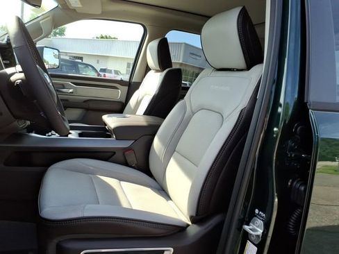 New 2026 RAM 1500 Laramie AWD/4WD image 12
