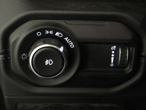 Certified 2025 Jeep Wrangler Unlimited Rubicon 392 image 32