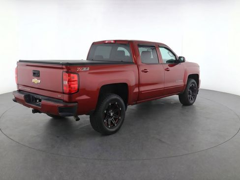 Used 2018 Chevrolet Silverado 1500 LT AWD/4WD image 4