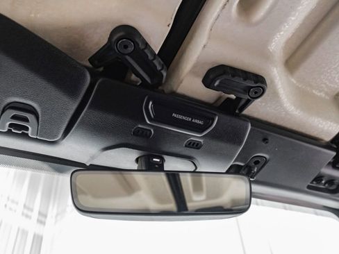 Used 2018 Jeep Wrangler Unlimited Sahara image 23