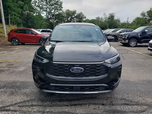 Used 2023 Ford Escape ST-Line w/ Tech Pack #1 FWD image 2