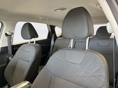 Used 2023 Hyundai Tucson SE image 11