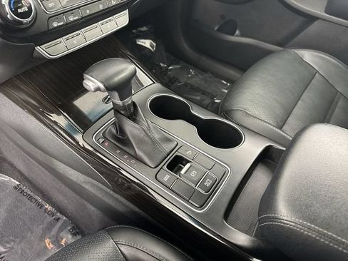 Used 2020 Kia Sorento EX FWD image 18