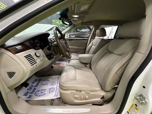Used 2006 Cadillac DTS FWD image 17