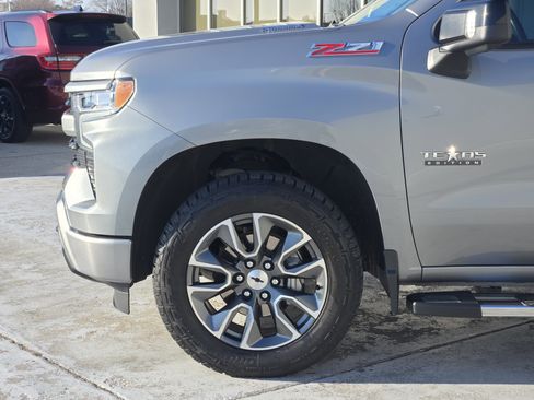 Used 2023 Chevrolet Silverado 1500 RST image 9