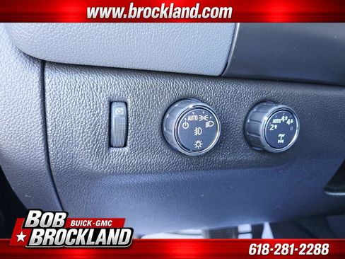 Used 2019 Chevrolet Colorado Z71 w/ Z71 Midnight Edition AWD/4WD image 37