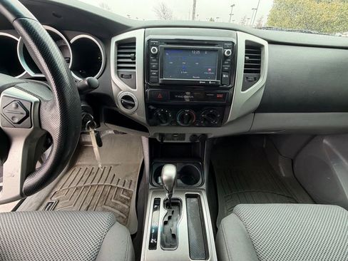 Used 2015 Toyota Tacoma 4x4 Double Cab w/ TRD Sport Package image 16