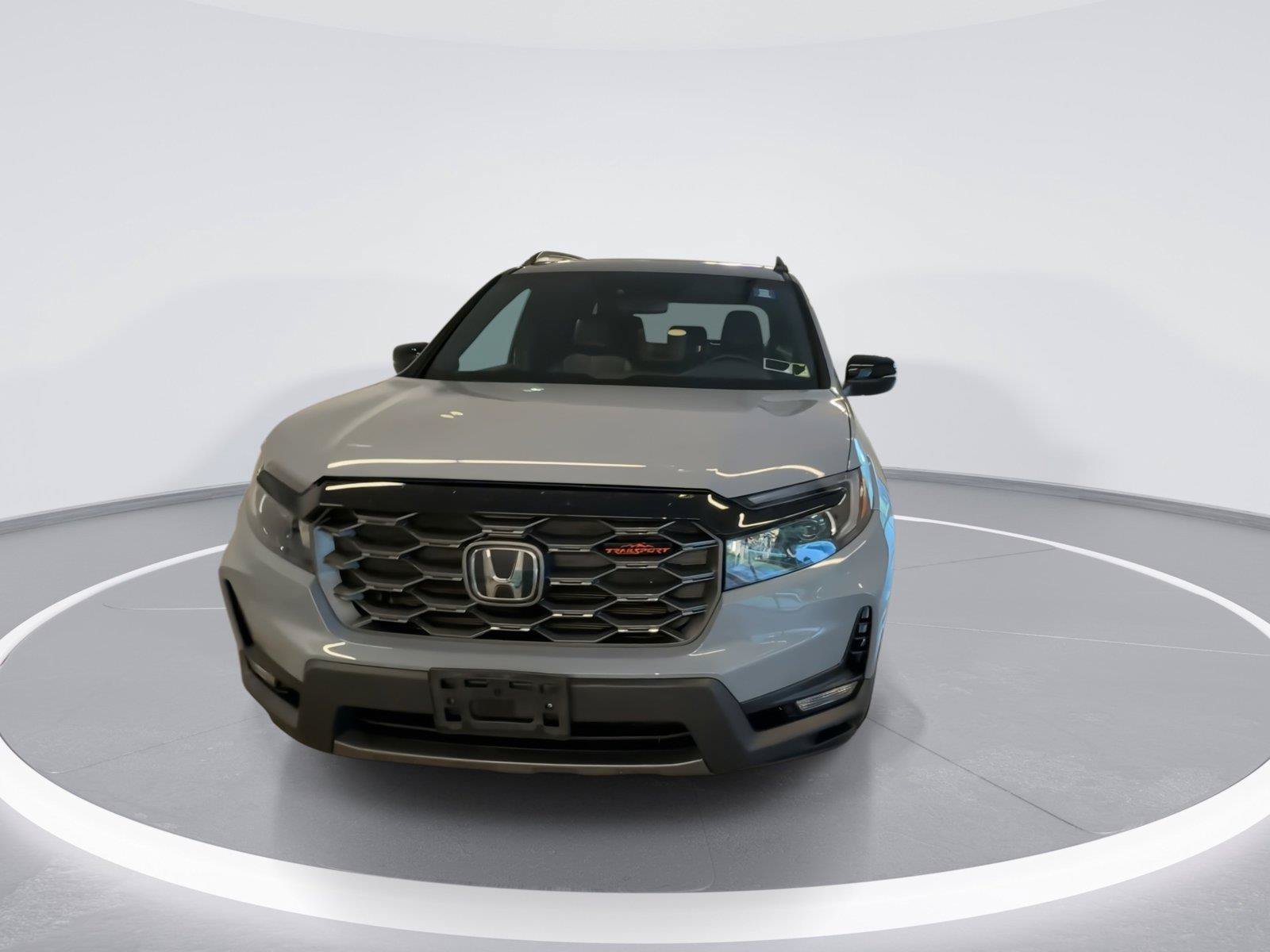 Used 2022 Honda Passport TrailSport image 2
