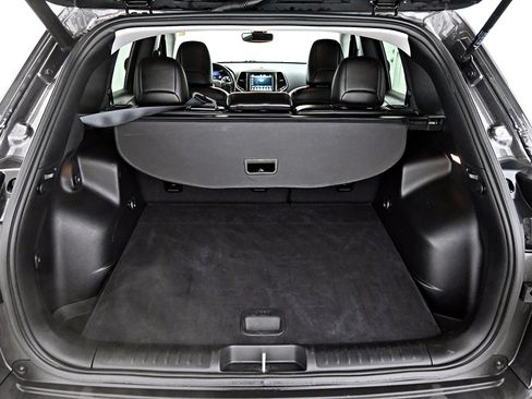 Used 2021 Jeep Cherokee Trailhawk w/ Trailer Tow Group image 31