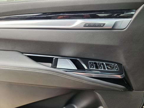 Used 2025 Cadillac Escalade Sport w/ LPO, ONYX Package image 18