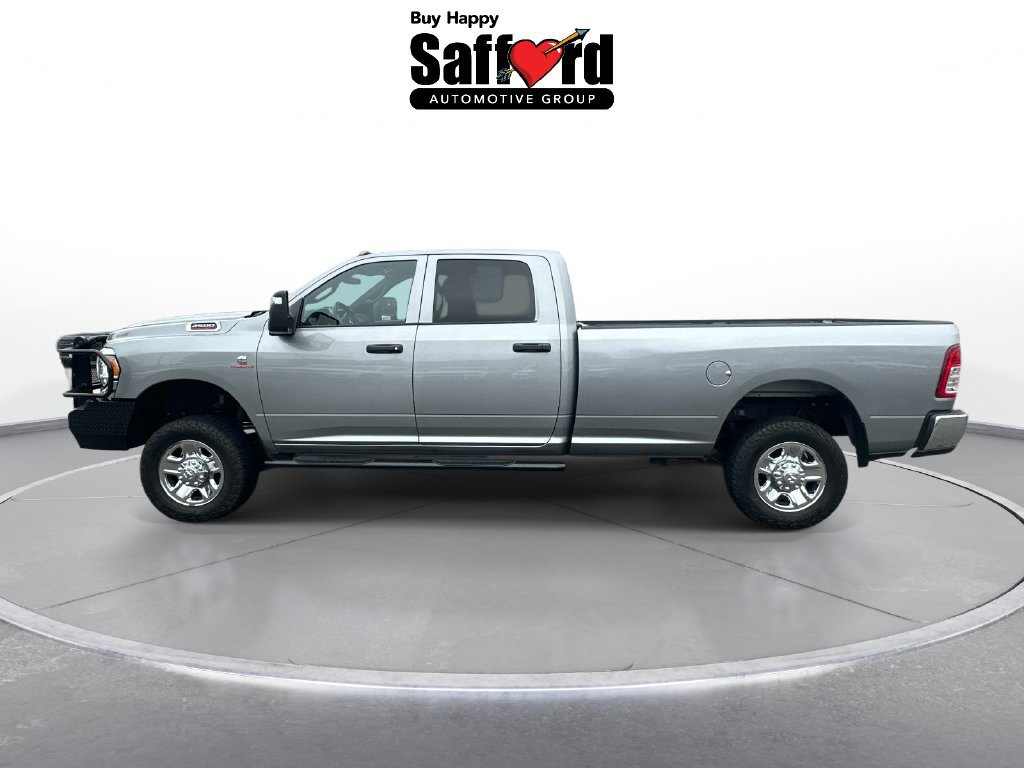 Used 2024 RAM 2500 Tradesman w/ Chrome Appearance Group AWD/4WD image 4