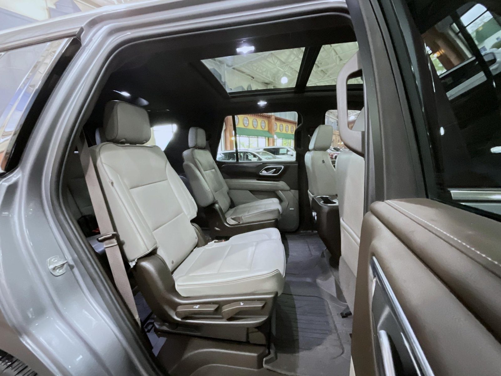 Certified 2021 GMC Yukon SLT w/ SLT Luxury Plus Package AWD/4WD image 22