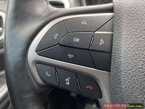 Used 2018 Jeep Grand Cherokee Altitude AWD/4WD image 18
