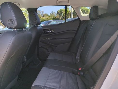 Certified 2025 Chevrolet Trax LT image 15