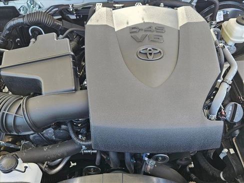 Used 2023 Toyota Tacoma SR5 w/ Technology Package AWD/4WD image 22