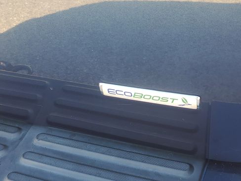 Used 2017 Ford Expedition XLT image 6