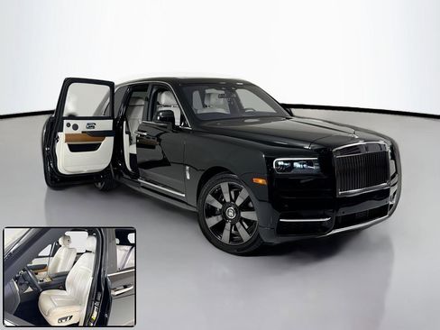 Used 2019 Rolls-Royce Cullinan image 2
