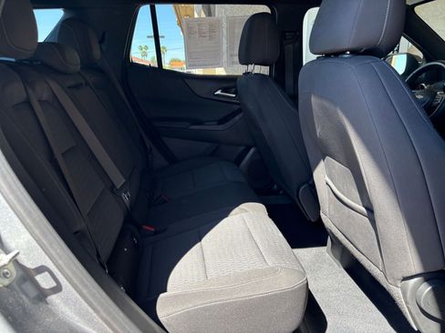 Used 2025 Chevrolet Equinox LT image 25