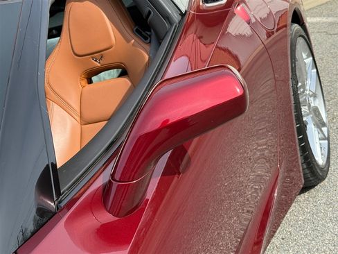 Used 2019 Chevrolet Corvette w/ 2LT Preferred Equipment Group image 11