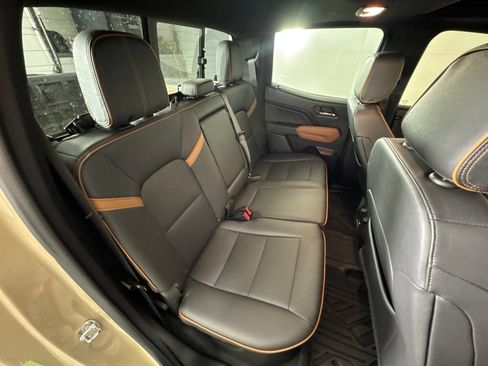 Certified 2023 GMC Canyon AT4 w/ AT4 Premium Package AWD/4WD image 43