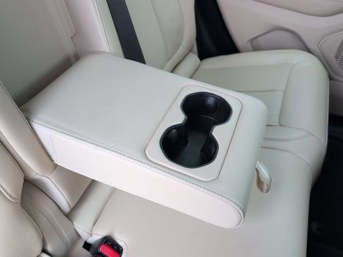 Used 2023 Jeep Grand Cherokee Limited AWD/4WD image 19