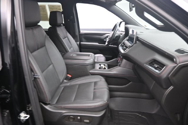 Used 2022 Chevrolet Tahoe RST w/ Luxury Package AWD/4WD image 30