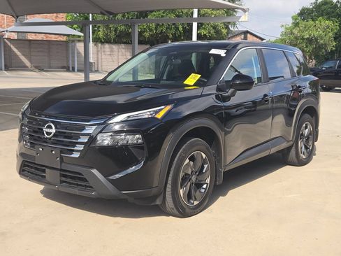 Certified 2025 Nissan Rogue SV FWD image 7