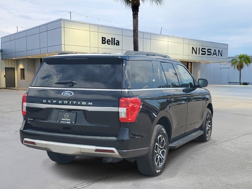 Used 2024 Ford Expedition XLT AWD/4WD image 6