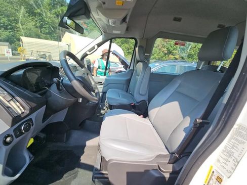 Used 2019 Ford Transit 150 XL RWD image 9