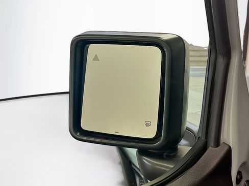 Used 2024 Jeep Wrangler Unlimited AWD/4WD image 16