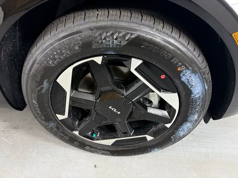 New 2026 Kia Sportage SX image 10