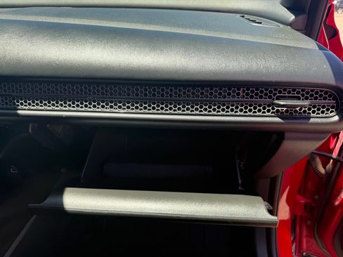 Certified 2023 Honda HR-V Sport image 32
