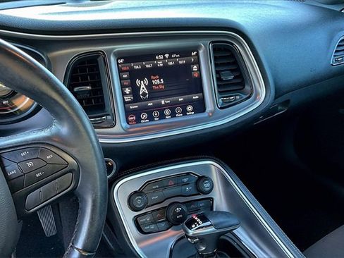 Used 2020 Dodge Challenger SXT image 9