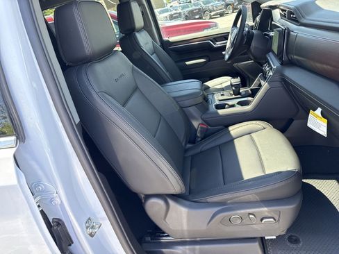 New 2026 GMC Sierra 1500 Denali w/ Denali Reserve Package AWD/4WD image 23