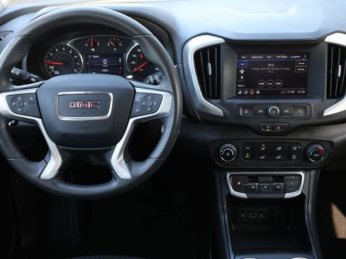 Used 2023 GMC Terrain SLE image 12