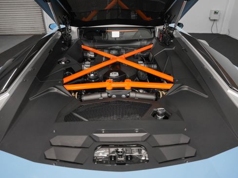 Used 2018 Lamborghini Aventador S image 46