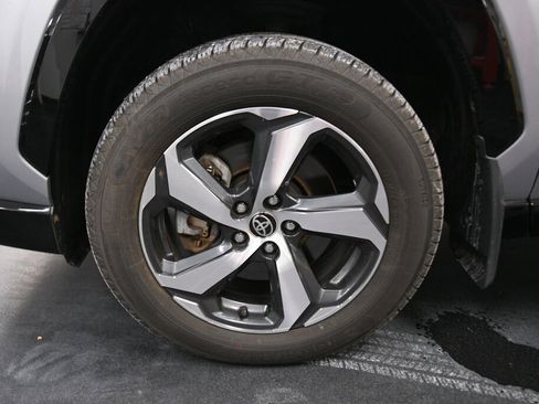 Certified 2021 Toyota RAV4 SE image 34