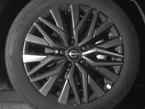 Used 2025 Nissan Altima 2.5 SV image 13