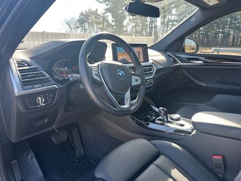 Certified 2024 BMW X4 xDrive30i w/ Premium Package image 17