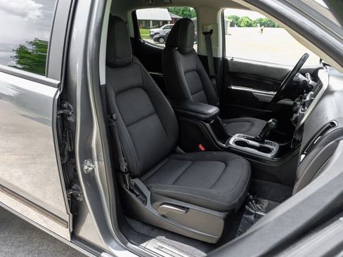Used 2020 Chevrolet Colorado LT w/ Colorado RST Special Edition RWD image 35