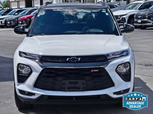 Used 2022 Chevrolet TrailBlazer RS w/ Sun and Liftgate Package FWD image 3