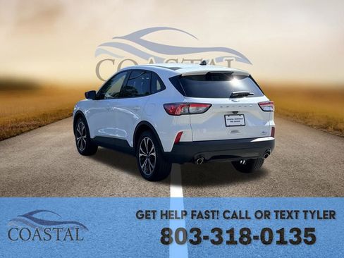 Used 2022 Ford Escape SE w/ SE Sport Appearance Package image 16