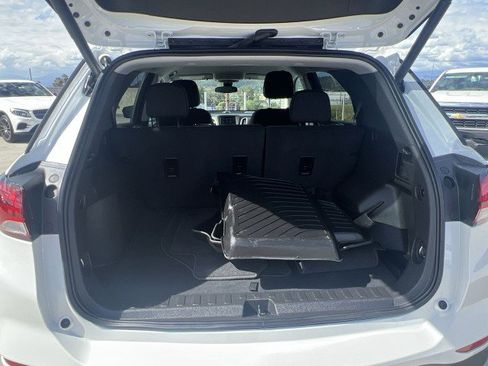 Used 2023 Chevrolet Equinox LT image 25