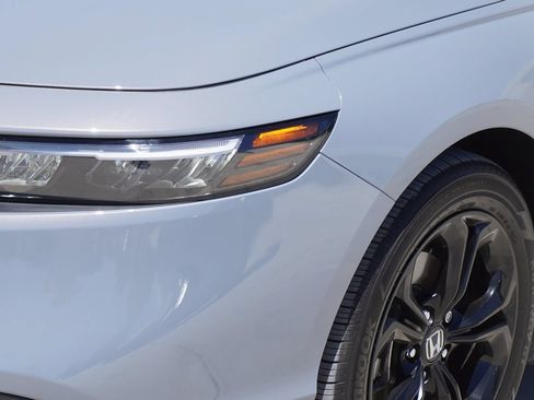 Used 2025 Honda Accord SE image 2