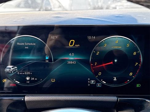 Used 2021 Mercedes-Benz GLA 250 w/ Premium Package image 13