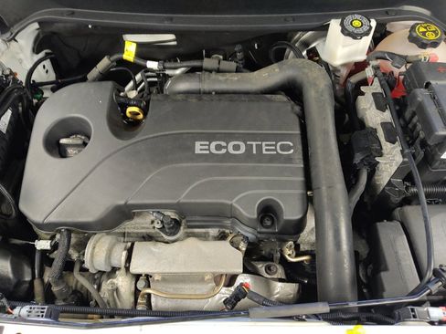 Used 2020 Chevrolet Equinox LT image 30