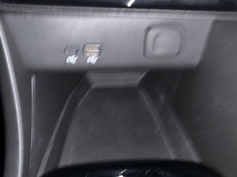 Used 2024 Buick Encore GX Sport Touring image 19