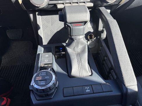 Used 2025 Toyota Tacoma TRD Off-Road image 16