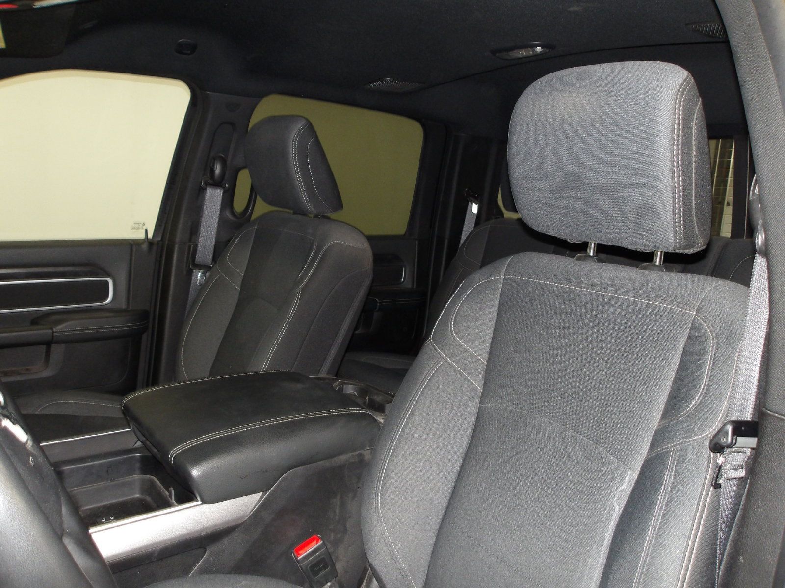 Used 2024 RAM 2500 Big Horn w/ Night Edition AWD/4WD image 11