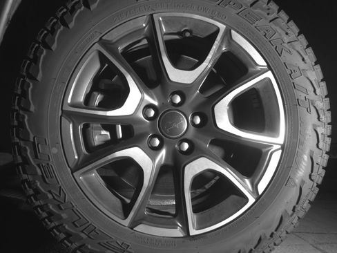 Used 2025 Jeep Compass Trailhawk image 12